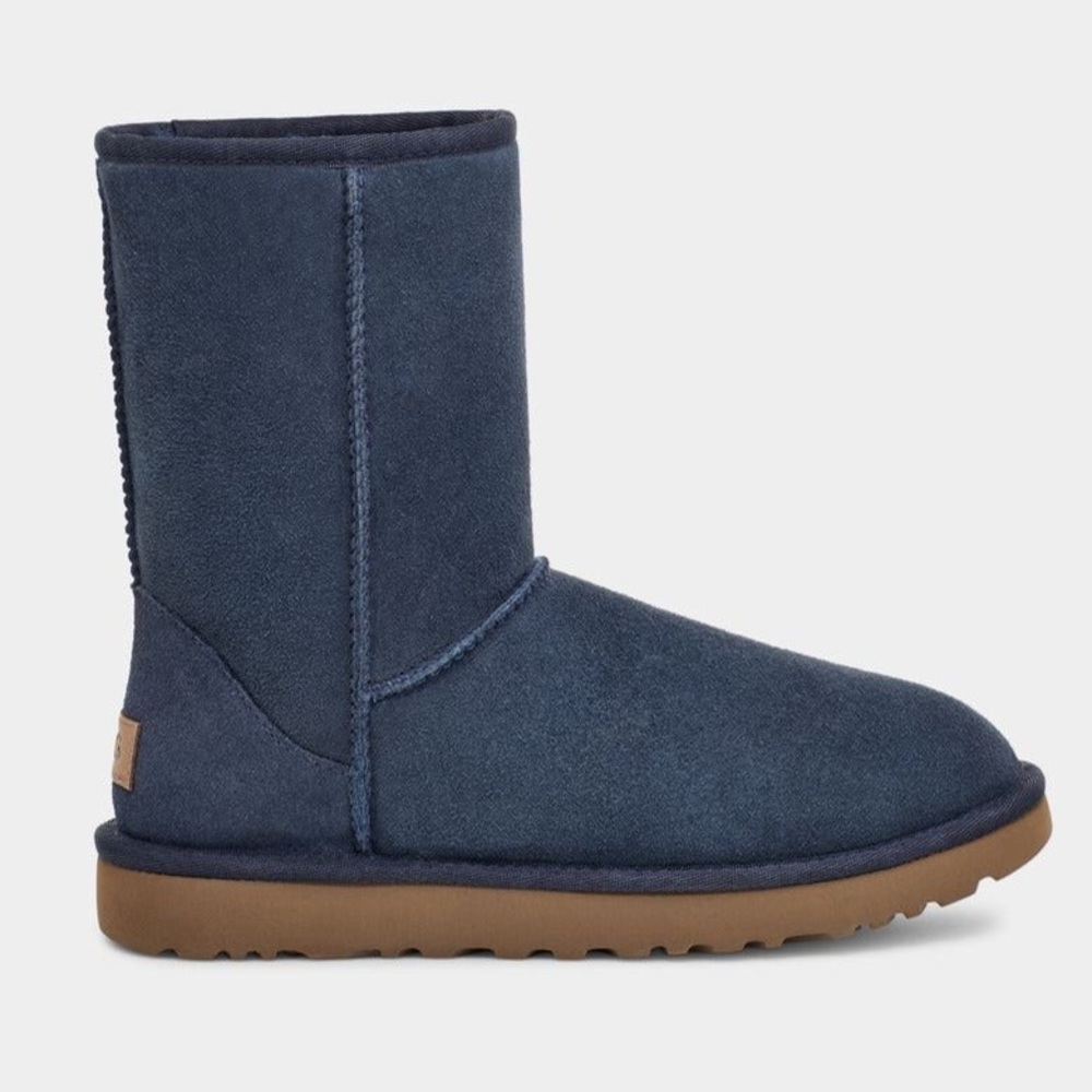NWB UGG Classic Short II Navy Blue Sheepskin Shearling Lined Boot - Size: 5 - Picture 2 of 6